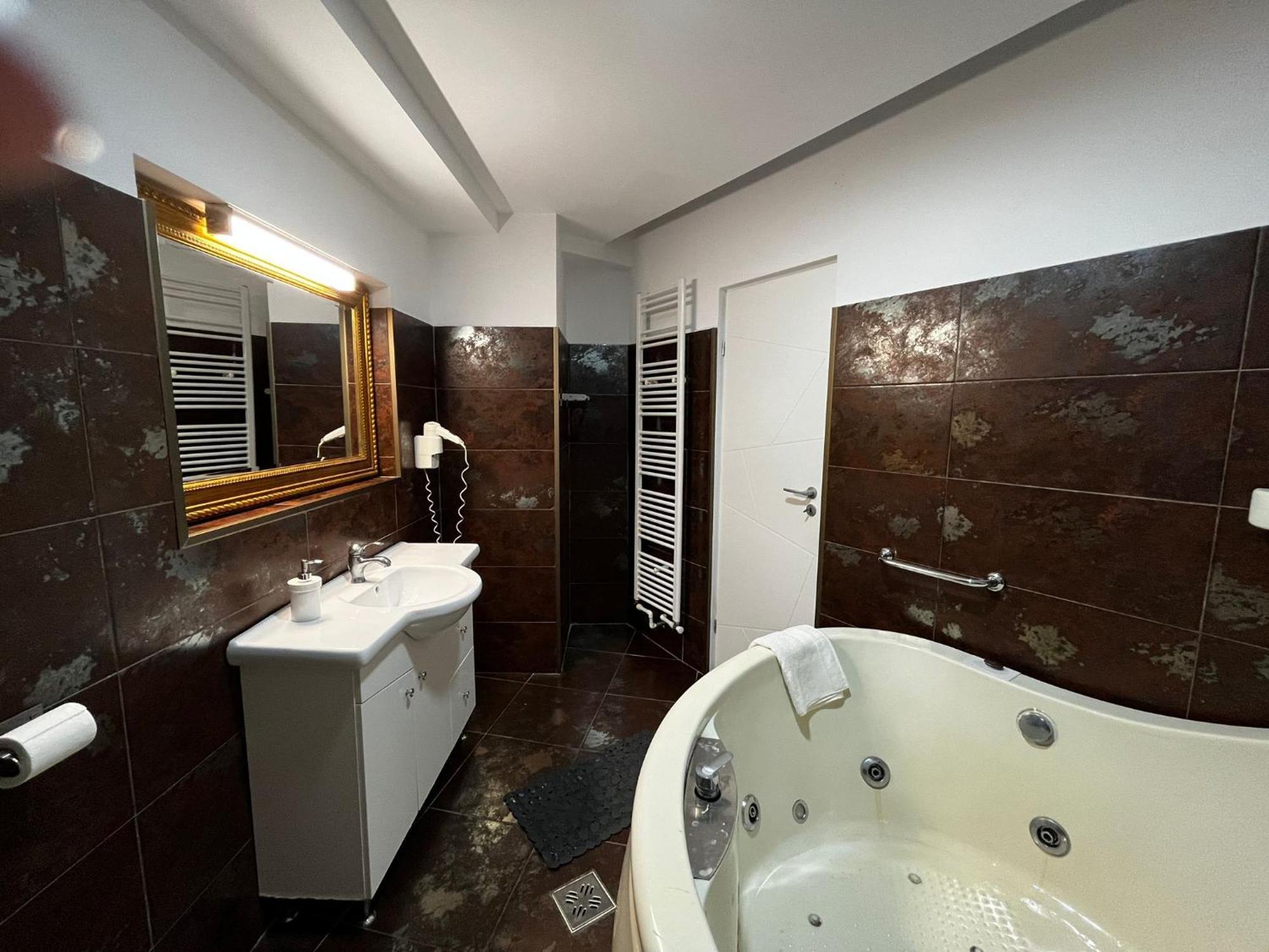 Riviera Unirii Residence บูคาเรสต์ ภายนอก รูปภาพ